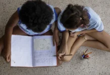 Uma em cada seis crianças de até 6 anos foi vítima de racismo no país