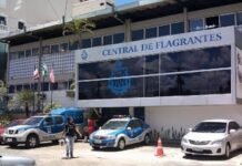 Polícia prende suspeito que usava bloqueador de sinal para furtar carros em shopping de Salvador